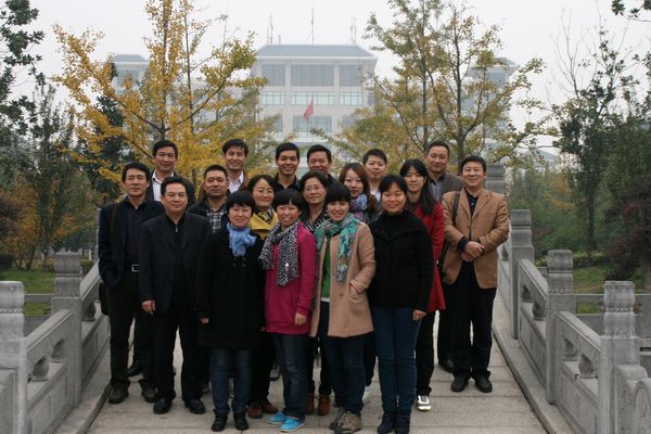 郑州外国语高中,信阳高级中学来校交流指导--襄阳市第风景颜料画学校图片